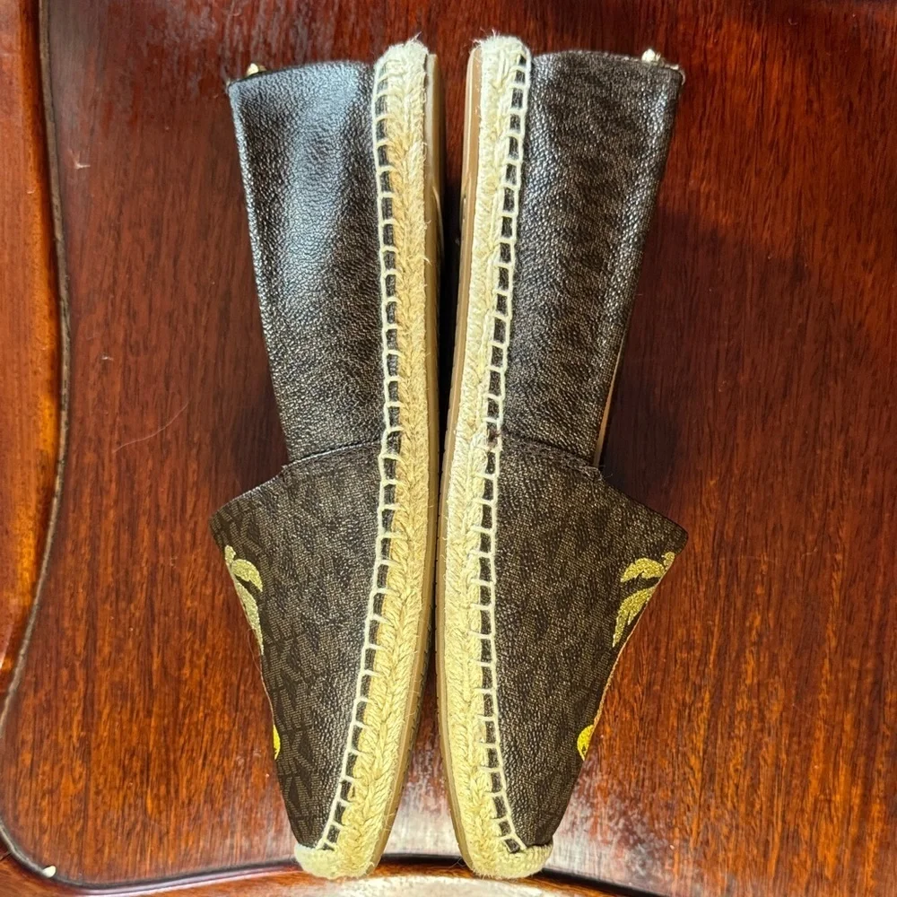 NWOT Michael Kors Brown Monogram Espadrilles with Adorable Palm tree Decoration